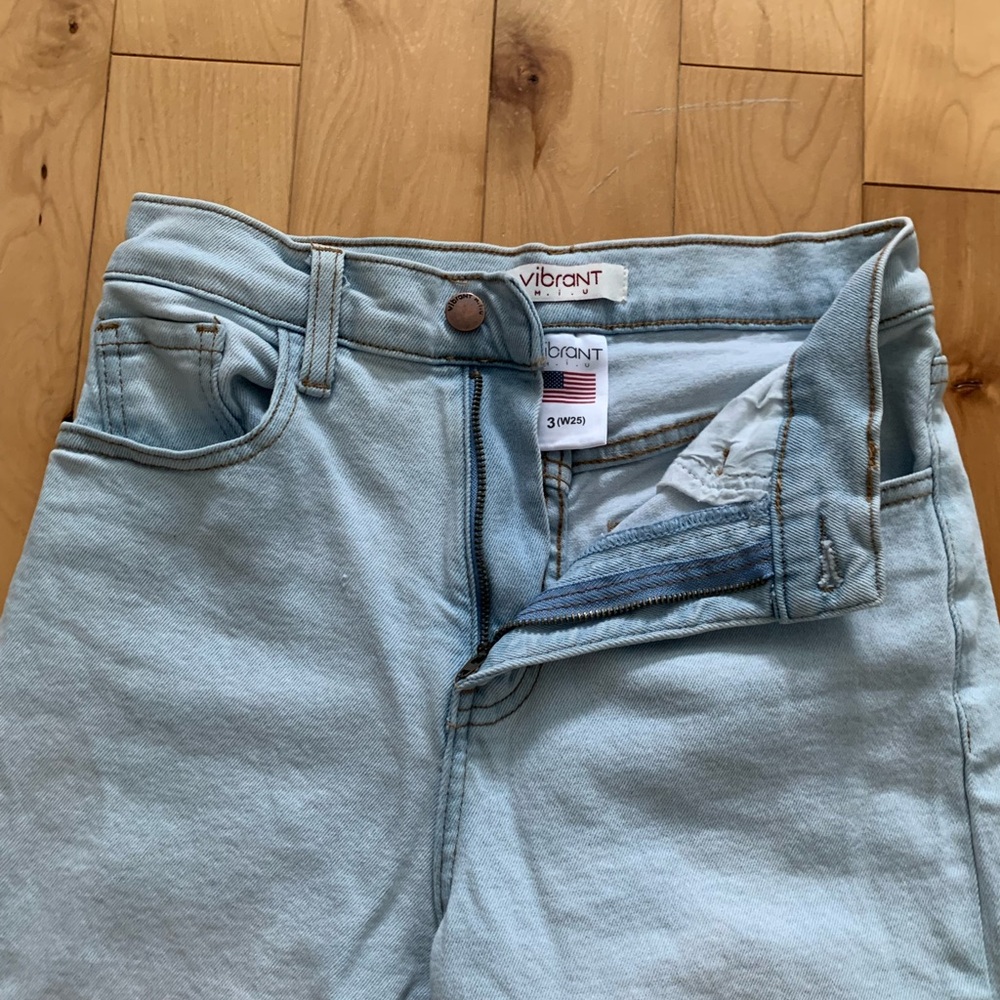 Jeans - Picture 2 of 3